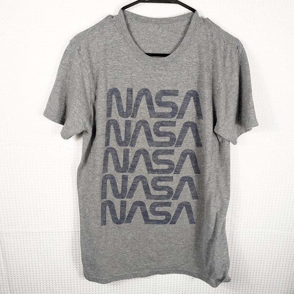 NASA T-Shirt Men’s Large Gray Stacked Logo Graphic Tee Space Program Retro Style